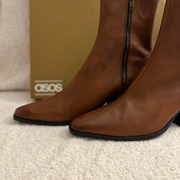 ASOS Shoes Asos Design Heeled Brown Leather Chelsea Boots With
